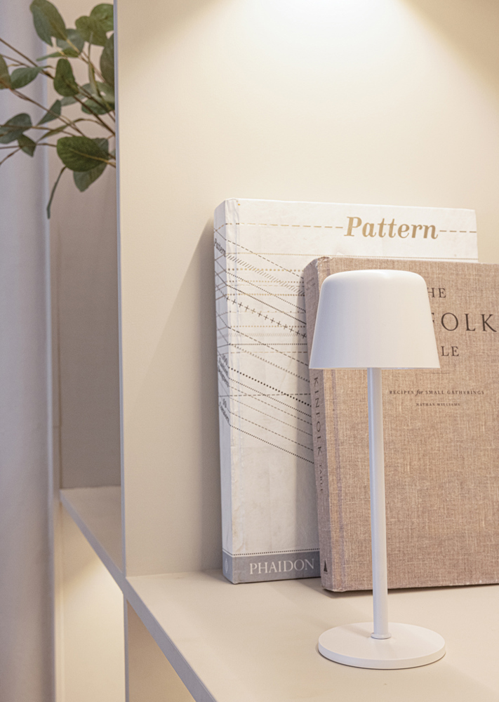Zenic USB Tischleuchte aus RCS recyceltem Kunststoff